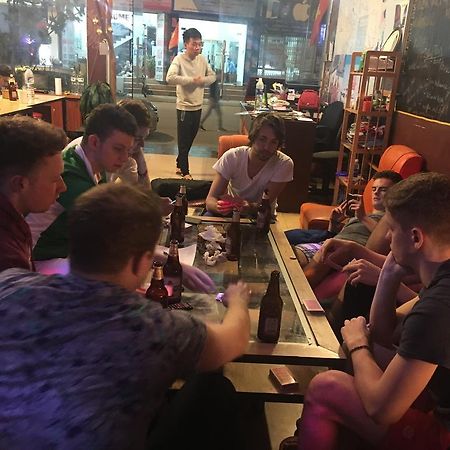 Halong Happy Hostel (Adults Only) Ha Long Bagian luar foto