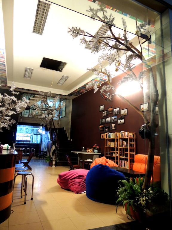 Halong Happy Hostel (Adults Only) Ha Long Bagian luar foto