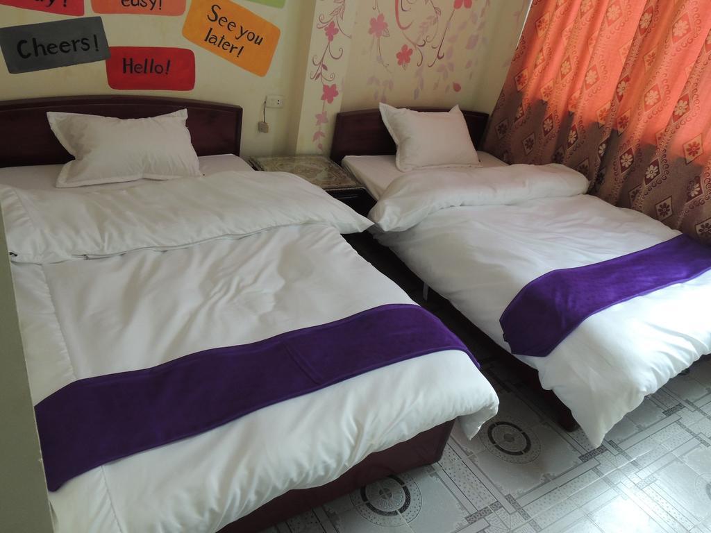 Halong Happy Hostel (Adults Only) Ha Long Bagian luar foto