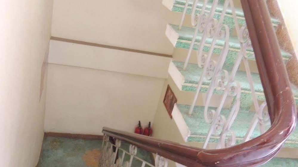 Halong Happy Hostel (Adults Only) Ha Long Bagian luar foto
